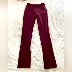 Lululemon size 8 great condition womens pants maroon
